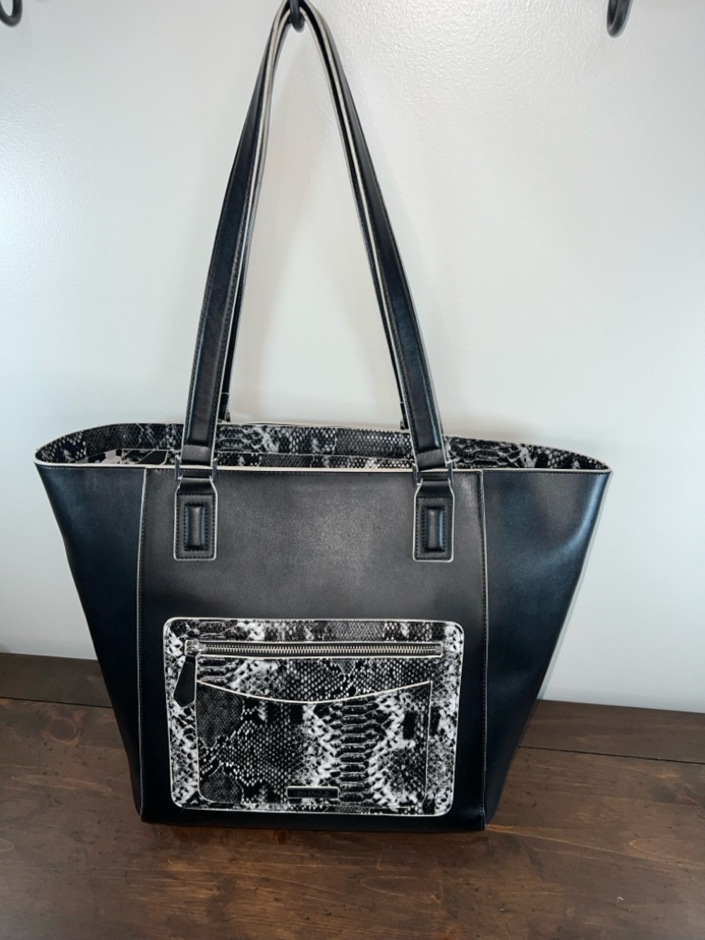 Vera Bradley Ella Tote featuring a white and black snakeskin animal print pocket